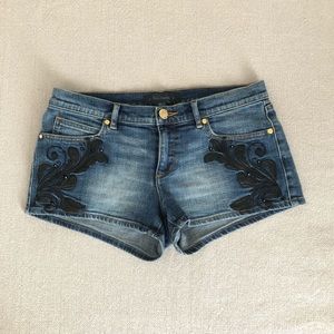 Juicy Couture Shorts. Excellent Condition Size 27.